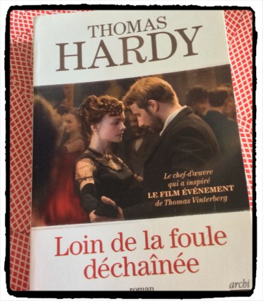 Loin_foule_déchaînée