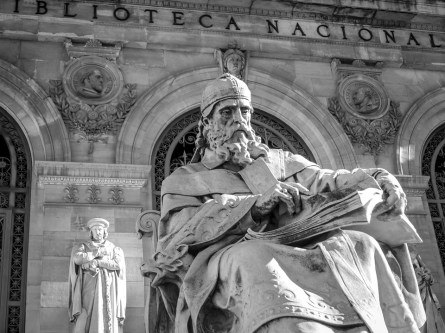 library-234979_960_720