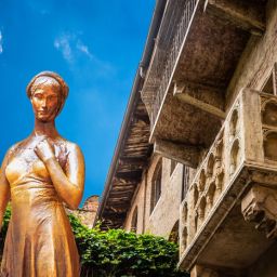 Madame lit son bilan de septembre pour le défi